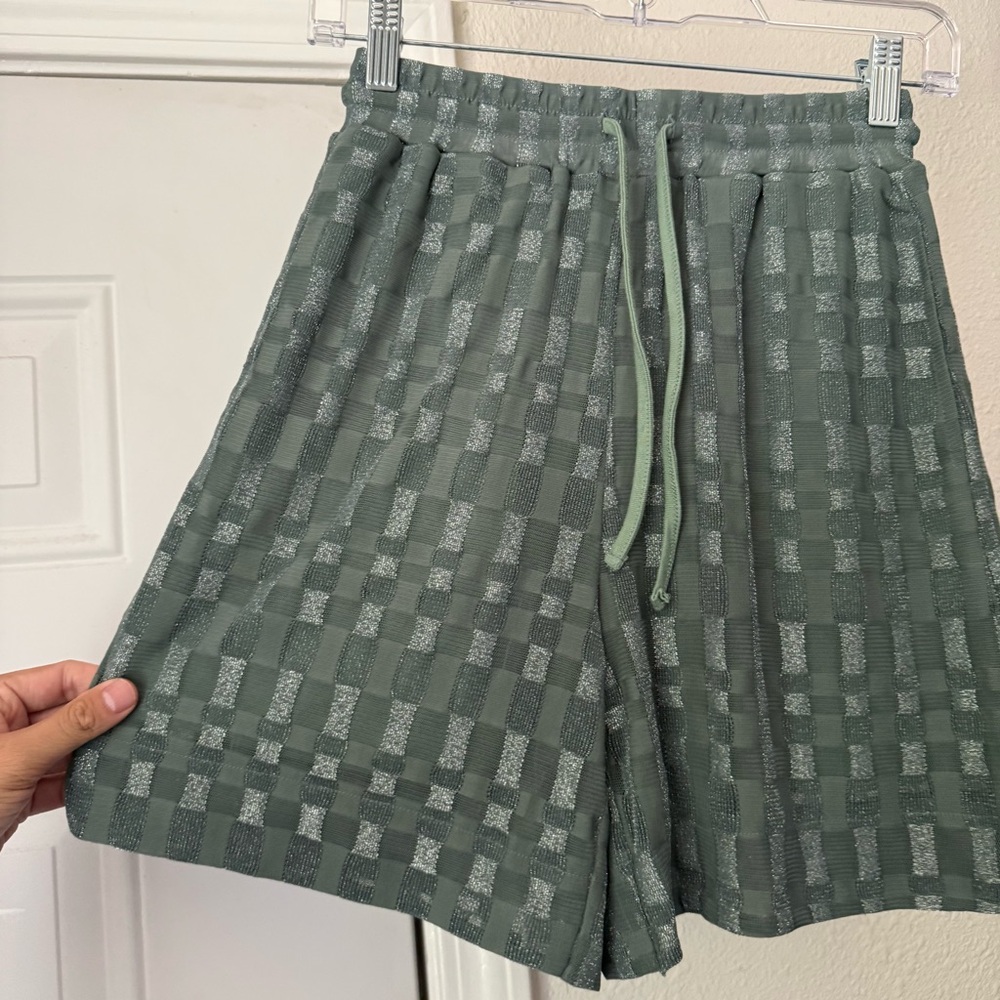 FIND ME NOW dark sage mint metallic shiny glitter high rise knit‎ bermuda shorts - Picture 4 of 7